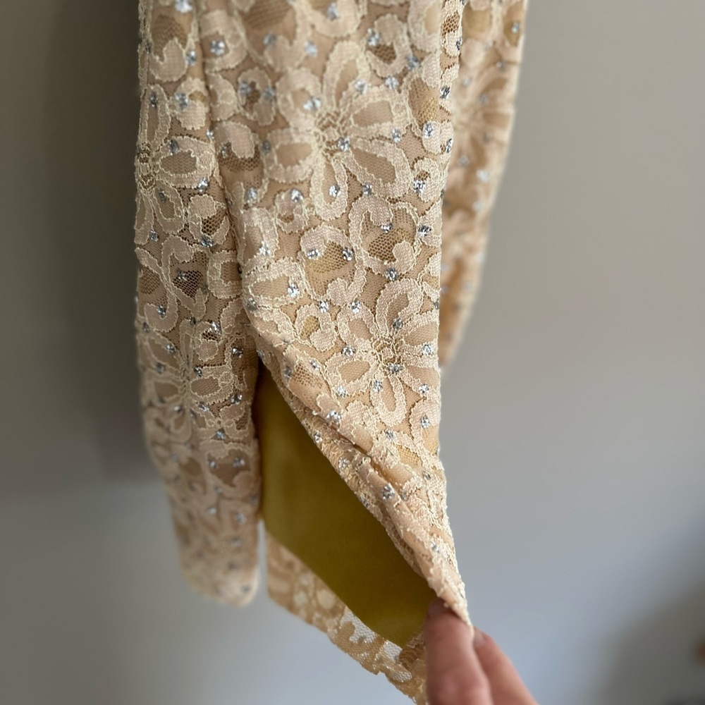 Dress - Picture 5 of 5